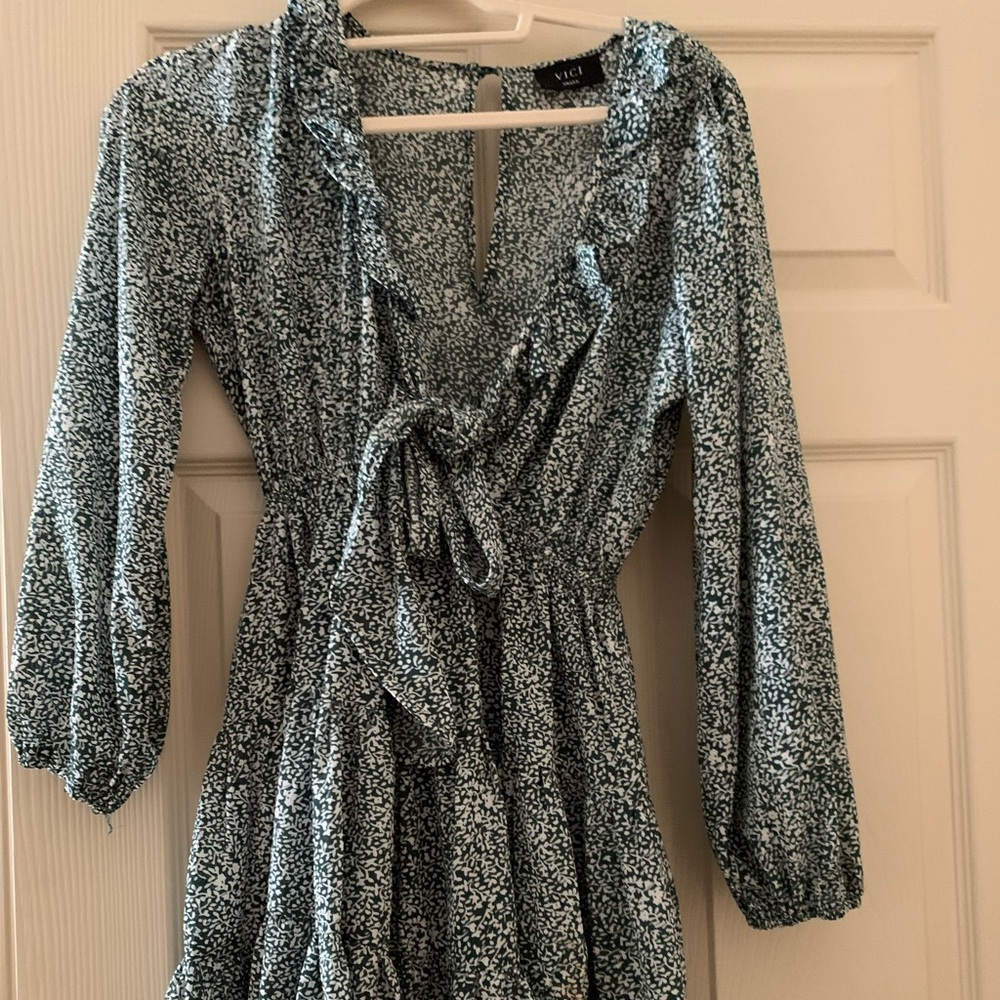 Vici size small dress brand new